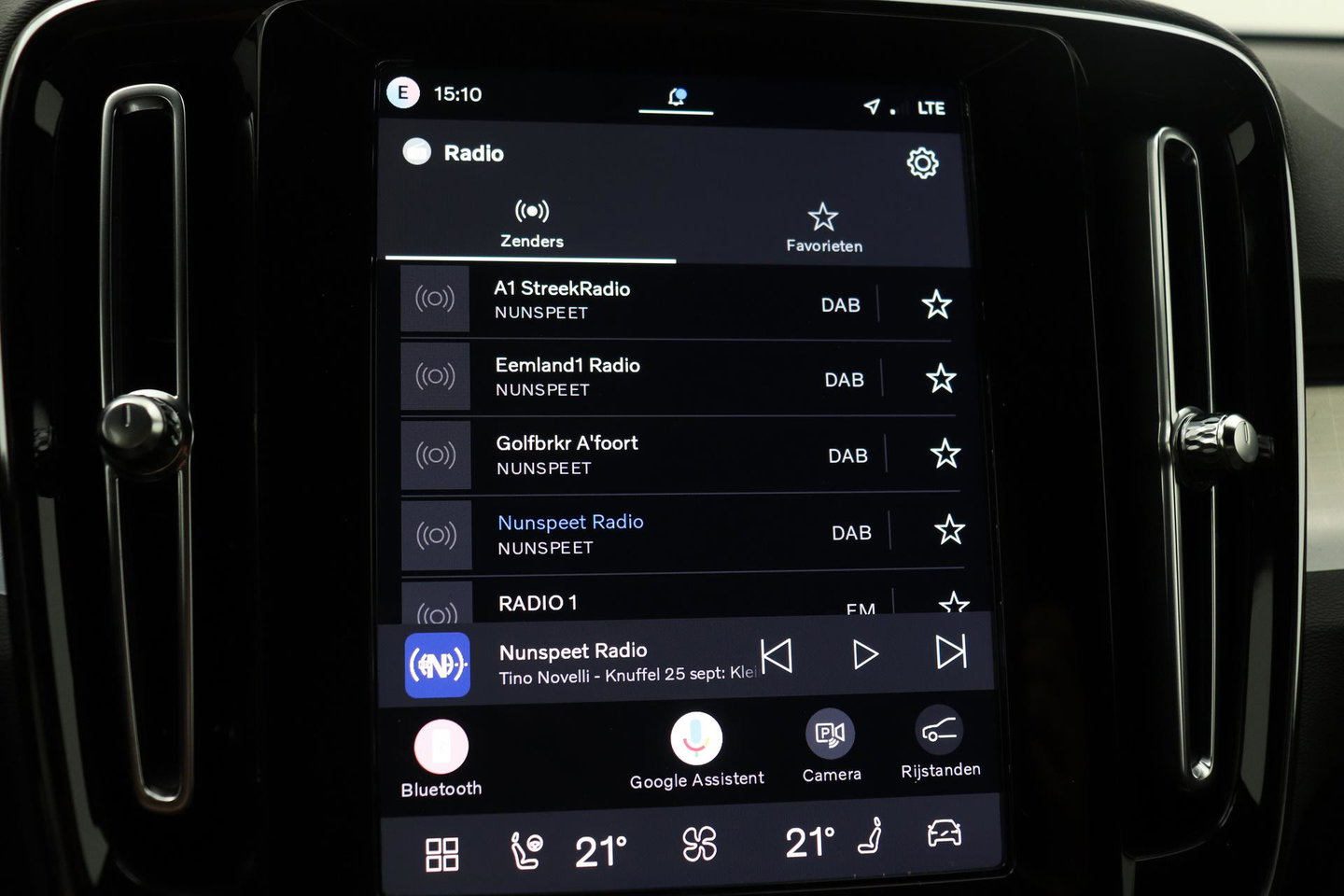 Volvo XC40 2.0 B3 Plus Black Edition | Harman/Kardon | BLIS | 360° Camera | Pilot Assist | Stoel+Stuurverwarming | Memory | ACC | 20 Inch