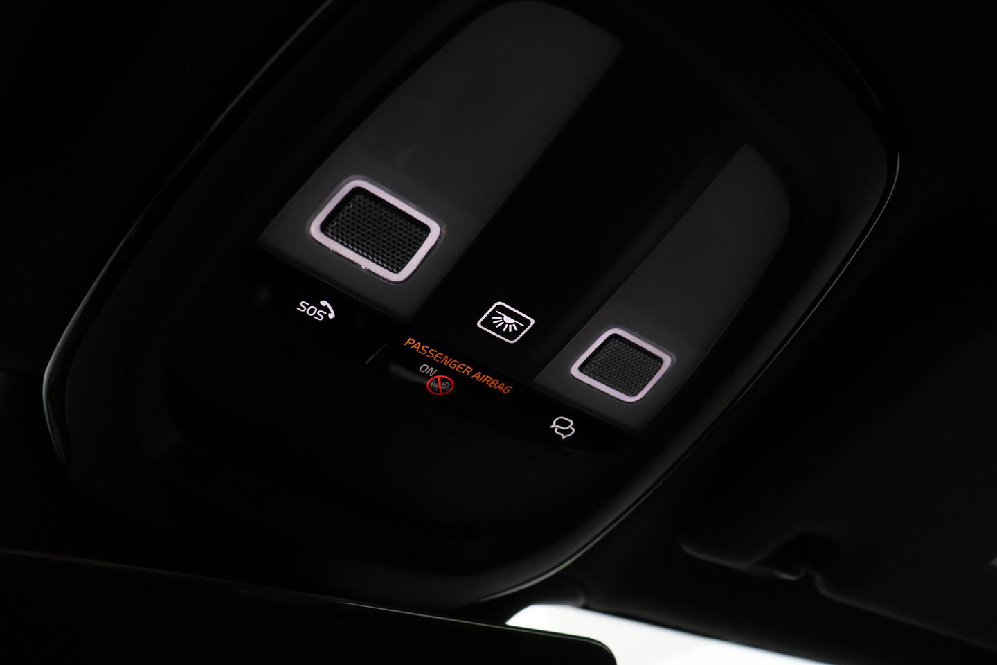 Volvo XC40 2.0 B3 Plus Black Edition | Harman/Kardon | BLIS | 360° Camera | Pilot Assist | Stoel+Stuurverwarming | Memory | ACC | 20 Inch