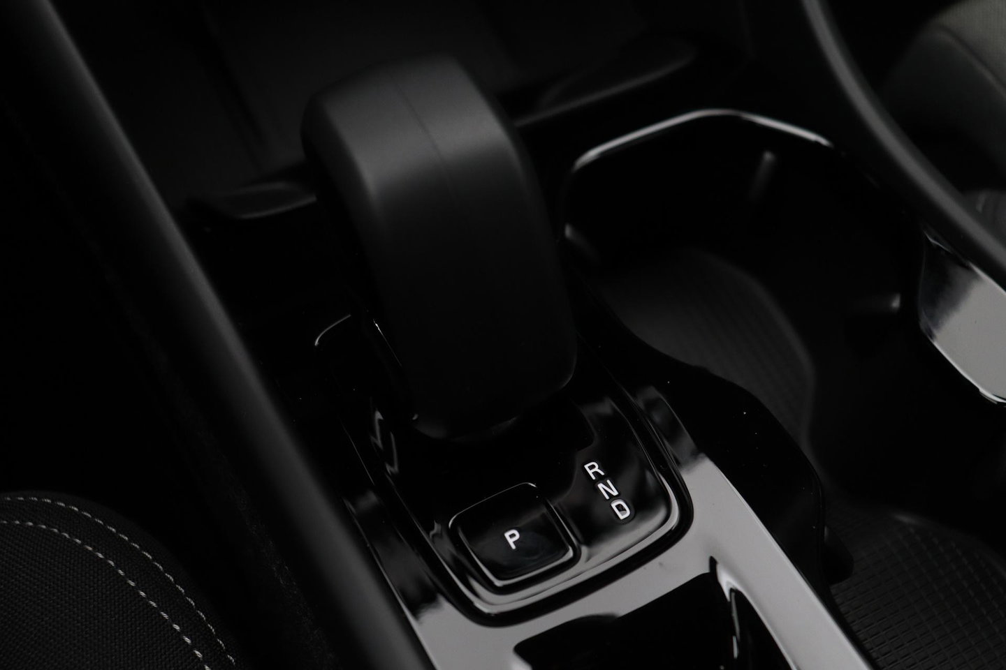 Volvo XC40 2.0 B3 Plus Black Edition | Harman/Kardon | BLIS | 360° Camera | Pilot Assist | Stoel+Stuurverwarming | Memory | ACC | 20 Inch