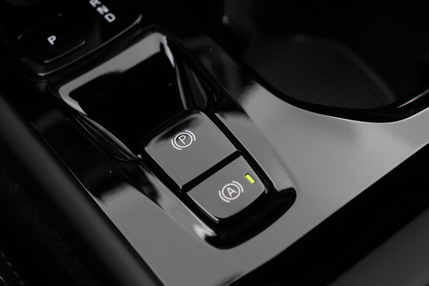 Volvo XC40 2.0 B3 Plus Black Edition | Harman/Kardon | BLIS | 360° Camera | Pilot Assist | Stoel+Stuurverwarming | Memory | ACC | 20 Inch