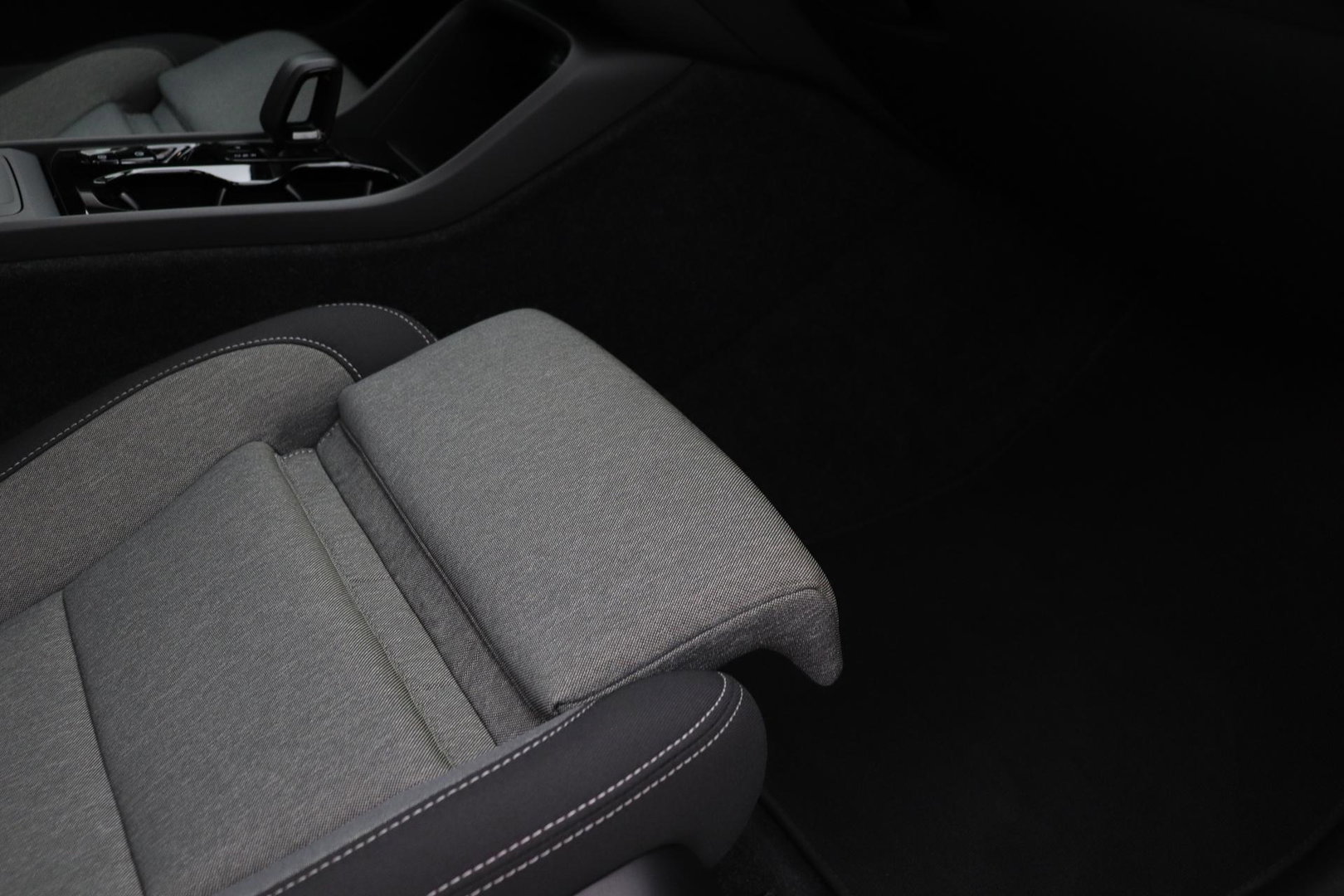 Volvo XC40 2.0 B3 Plus Black Edition | Harman/Kardon | BLIS | 360° Camera | Pilot Assist | Stoel+Stuurverwarming | Memory | ACC | 20 Inch