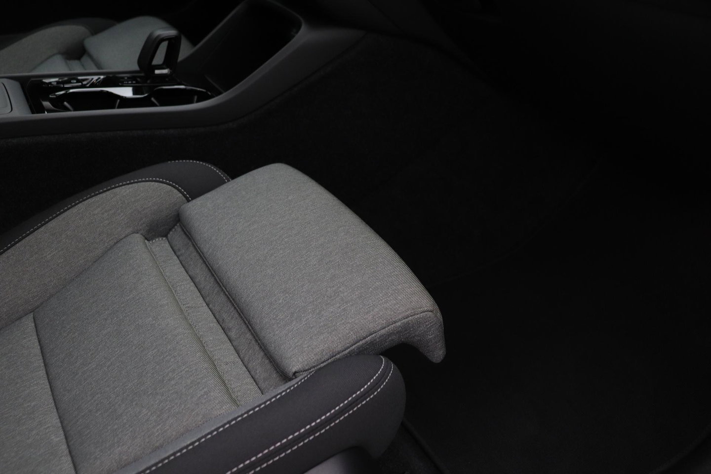 Volvo XC40 2.0 B3 Plus Black Edition | Harman/Kardon | BLIS | 360° Camera | Pilot Assist | Stoel+Stuurverwarming | Memory | ACC | 20 Inch