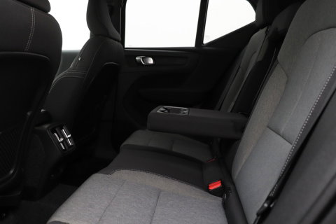Volvo XC40 2.0 B3 Plus Black Edition | Harman/Kardon | BLIS | 360° Camera | Pilot Assist | Stoel+Stuurverwarming | Memory | ACC | 20 Inch