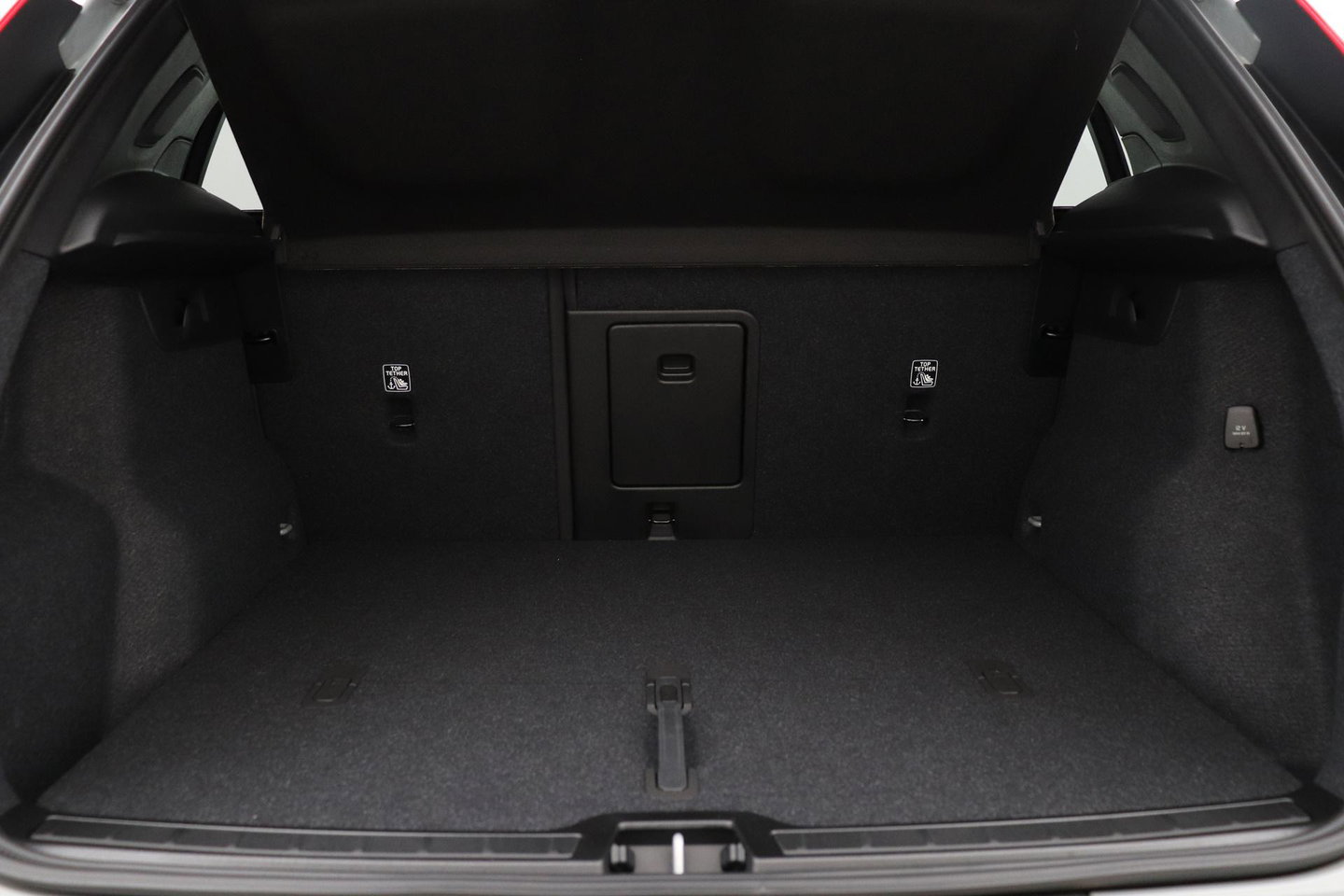 Volvo XC40 2.0 B3 Plus Black Edition | Harman/Kardon | BLIS | 360° Camera | Pilot Assist | Stoel+Stuurverwarming | Memory | ACC | 20 Inch