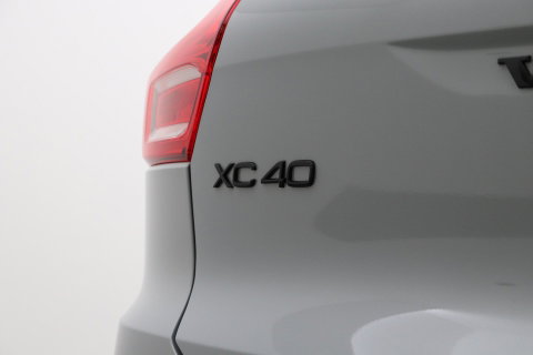 Volvo XC40 2.0 B3 Plus Black Edition | Harman/Kardon | BLIS | 360° Camera | Pilot Assist | Stoel+Stuurverwarming | Memory | ACC | 20 Inch