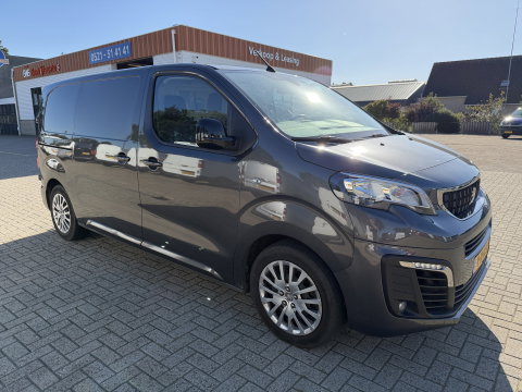 Peugeot Expert 2.0 BlueHDI 145pk automaat S&S L2H1 / vaste prijs rijklaar € 19.950 ex btw / euro 6 / bpm vrij / lease vanaf € 336 / grijs metallic / achteruit rijcamera / trekhaak 2300 kg !