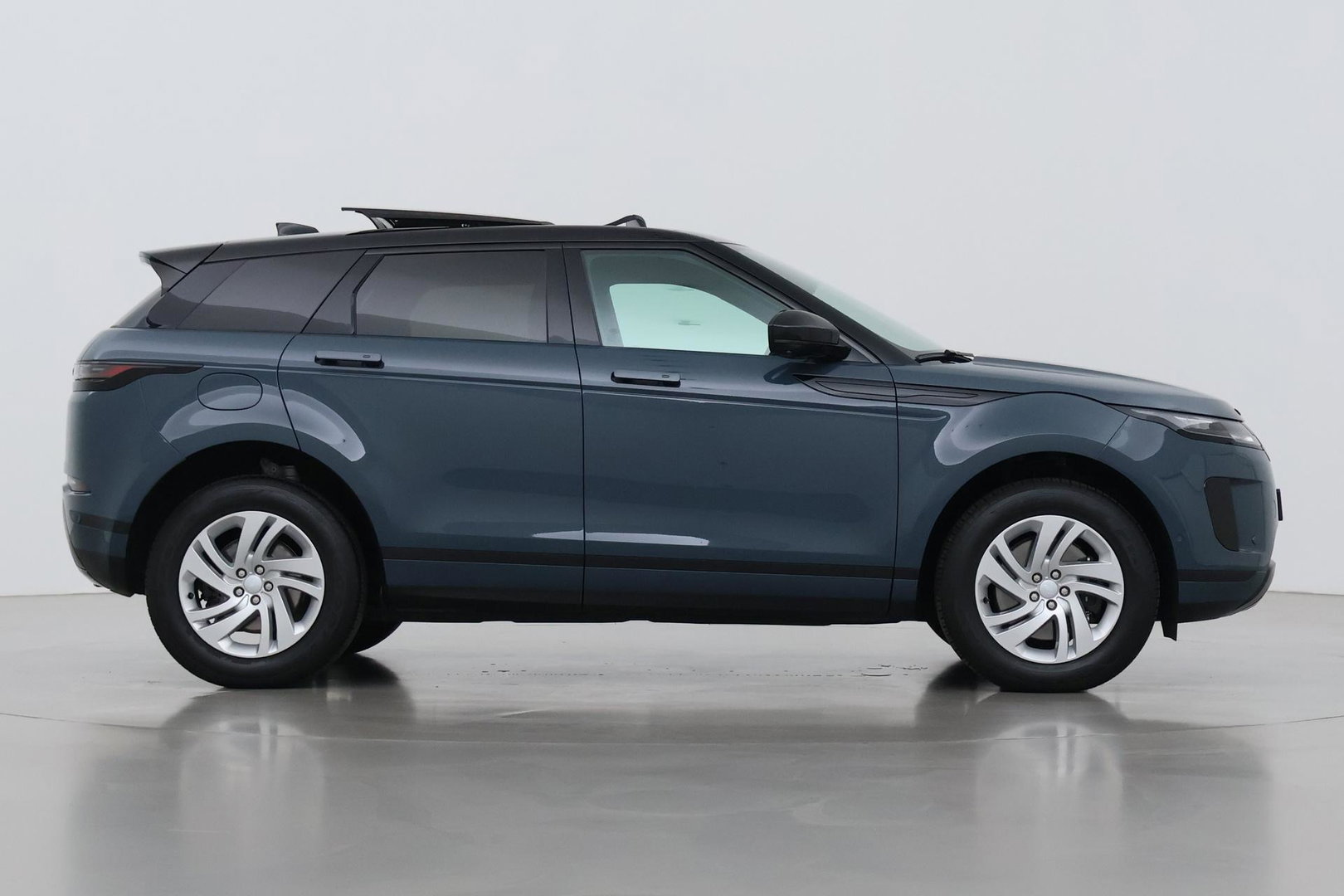 Land Rover Range Rover Evoque 1.5 P270e S | Panoramadak | 360° Camera | BLIS | Black Pack | Stoel+Stuurverwarming | Keyless | ACC
