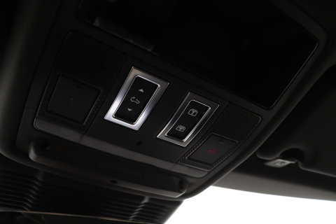 Land Rover Range Rover Evoque 1.5 P270e S | Panoramadak | 360° Camera | BLIS | Black Pack | Stoel+Stuurverwarming | Keyless | ACC