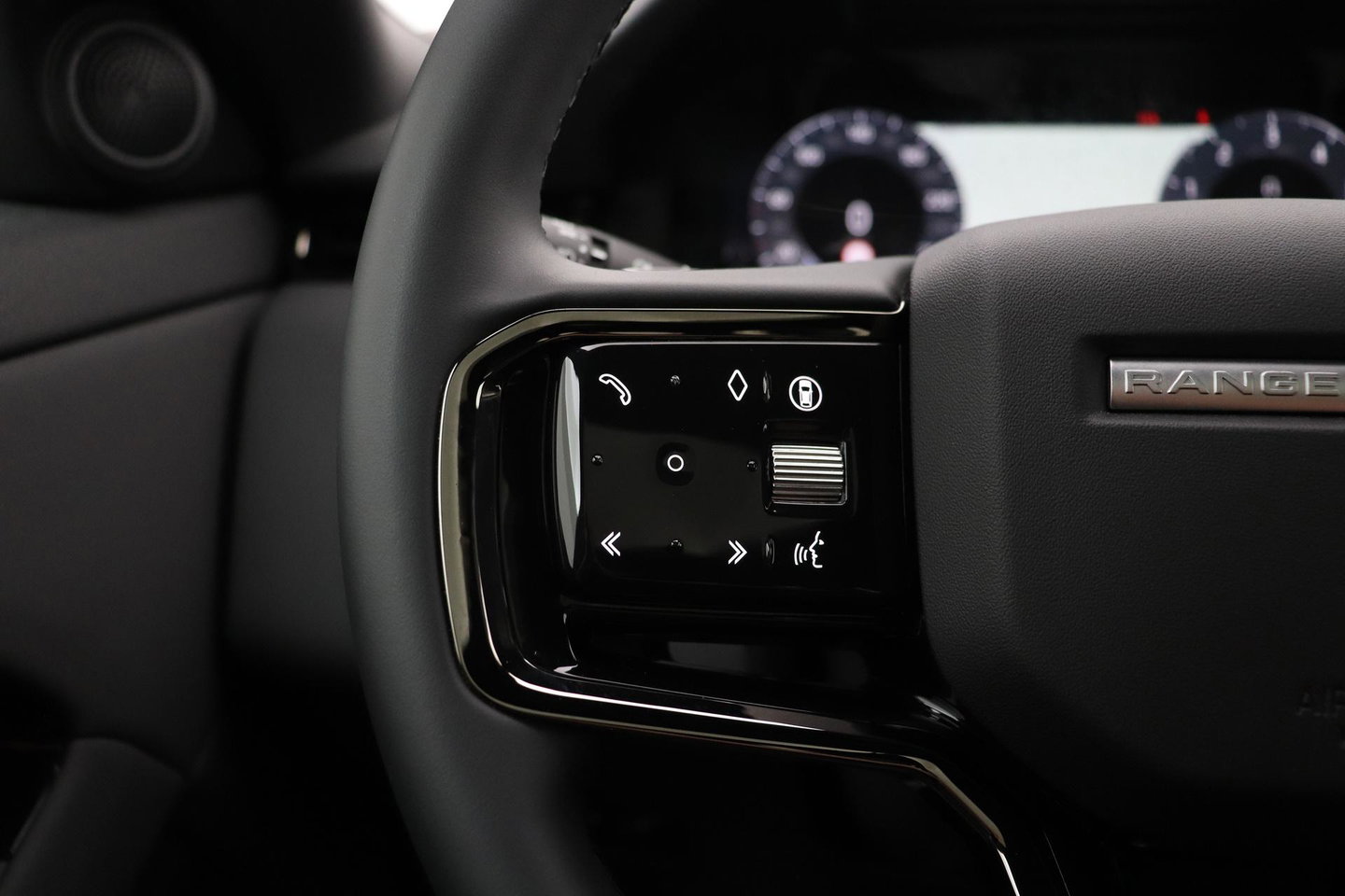 Land Rover Range Rover Evoque 1.5 P270e S | Panoramadak | 360° Camera | BLIS | Black Pack | Stoel+Stuurverwarming | Keyless | ACC