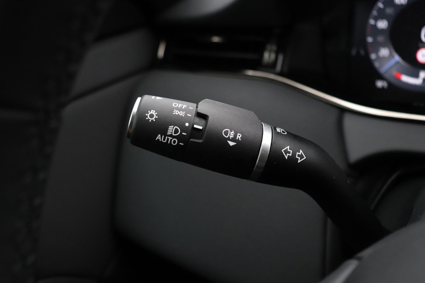 Land Rover Range Rover Evoque 1.5 P270e S | Panoramadak | 360° Camera | BLIS | Black Pack | Stoel+Stuurverwarming | Keyless | ACC