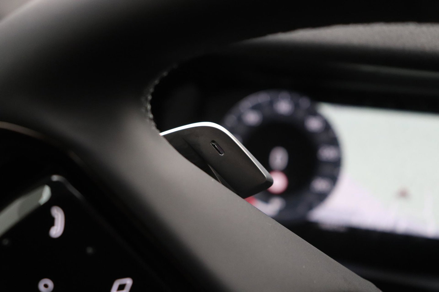 Land Rover Range Rover Evoque 1.5 P270e S | Panoramadak | 360° Camera | BLIS | Black Pack | Stoel+Stuurverwarming | Keyless | ACC