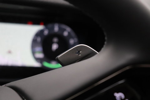 Land Rover Range Rover Evoque 1.5 P270e S | Panoramadak | 360° Camera | BLIS | Black Pack | Stoel+Stuurverwarming | Keyless | ACC