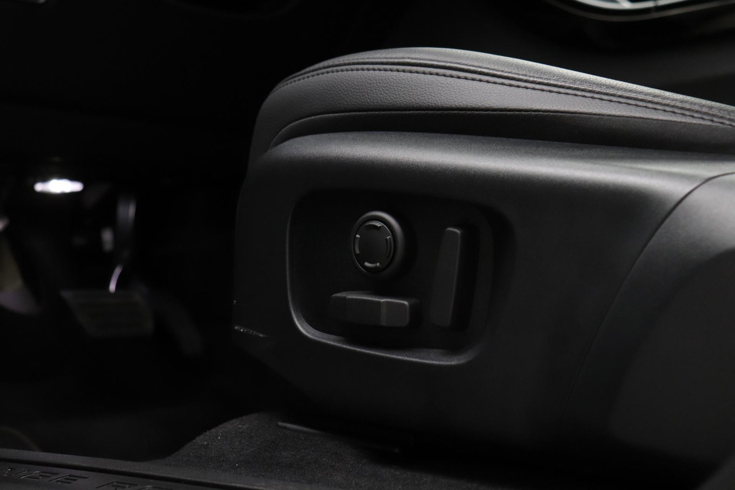 Land Rover Range Rover Evoque 1.5 P270e S | Panoramadak | 360° Camera | BLIS | Black Pack | Stoel+Stuurverwarming | Keyless | ACC