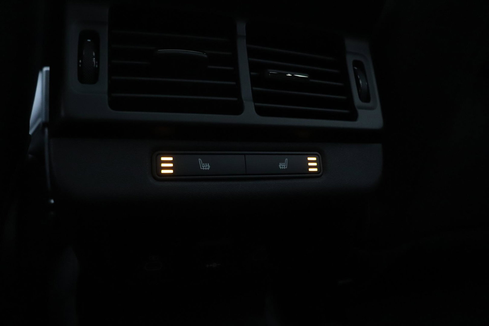 Land Rover Range Rover Evoque 1.5 P270e S | Panoramadak | 360° Camera | BLIS | Black Pack | Stoel+Stuurverwarming | Keyless | ACC