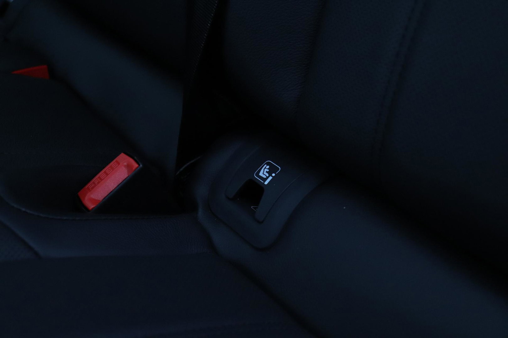 Land Rover Range Rover Evoque 1.5 P270e S | Panoramadak | 360° Camera | BLIS | Black Pack | Stoel+Stuurverwarming | Keyless | ACC