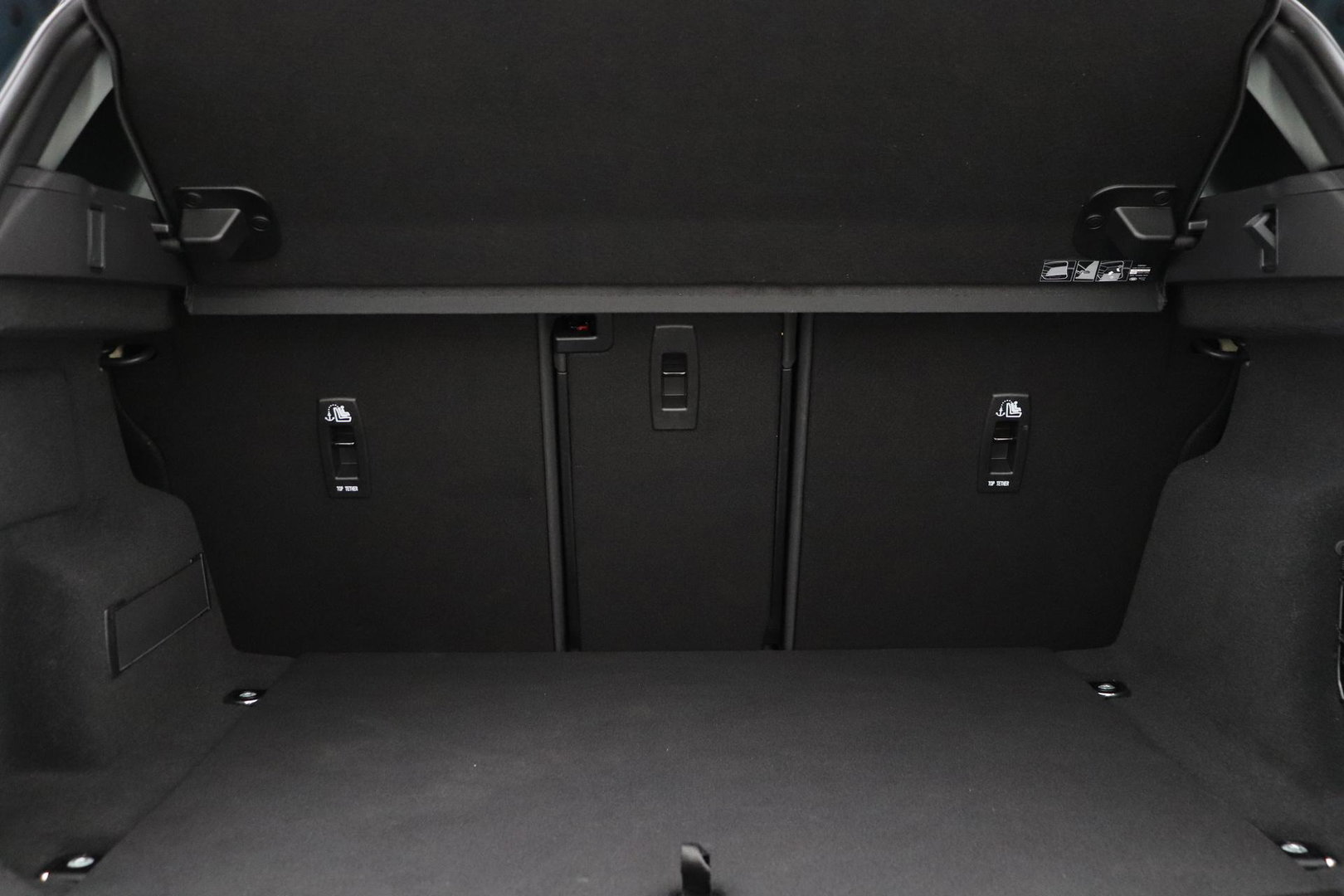 Land Rover Range Rover Evoque 1.5 P270e S | Panoramadak | 360° Camera | BLIS | Black Pack | Stoel+Stuurverwarming | Keyless | ACC