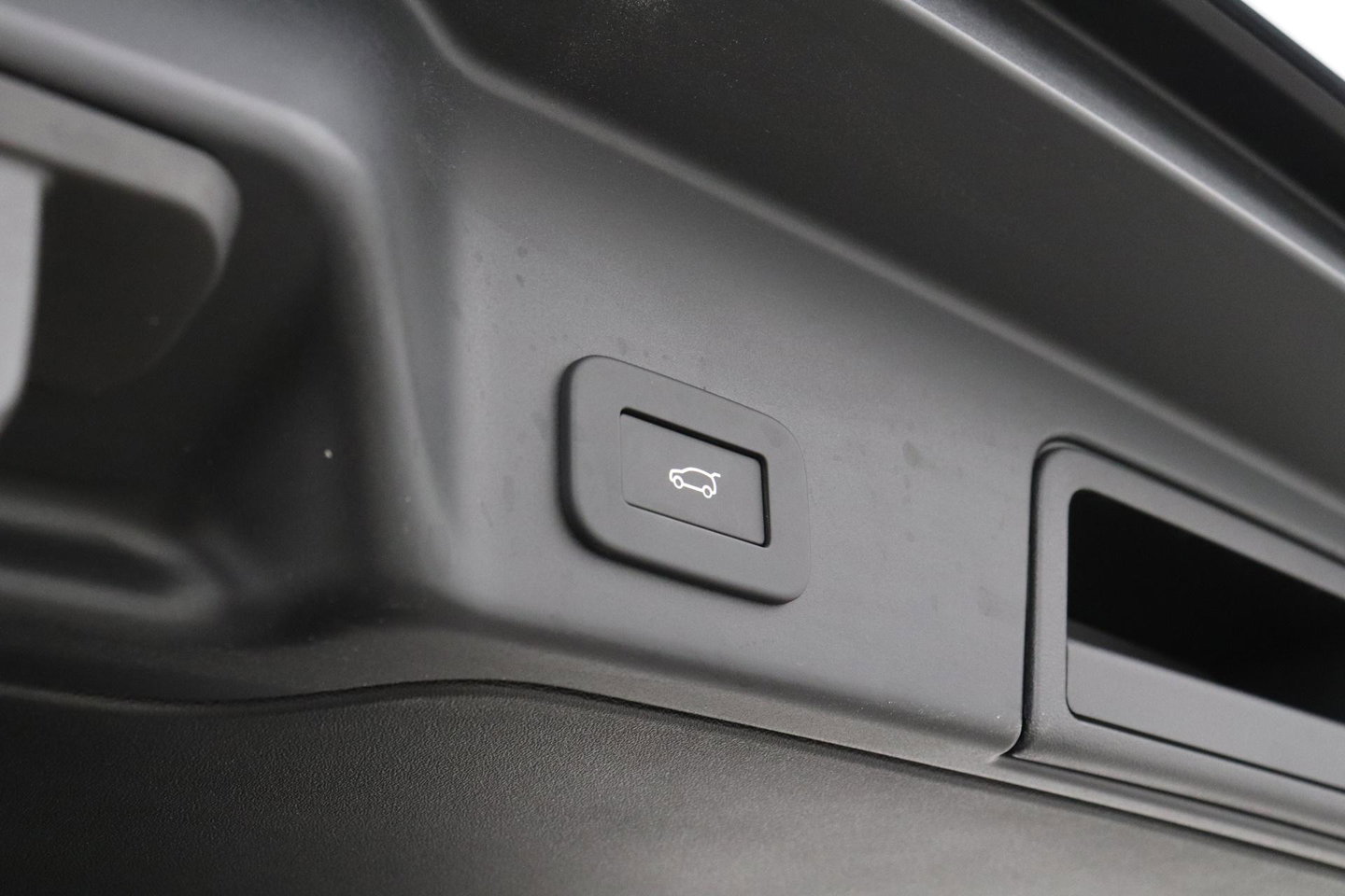 Land Rover Range Rover Evoque 1.5 P270e S | Panoramadak | 360° Camera | BLIS | Black Pack | Stoel+Stuurverwarming | Keyless | ACC
