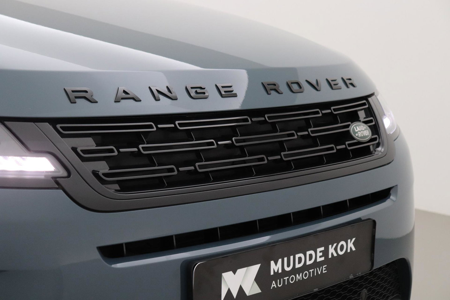 Land Rover Range Rover Evoque 1.5 P270e S | Panoramadak | 360° Camera | BLIS | Black Pack | Stoel+Stuurverwarming | Keyless | ACC