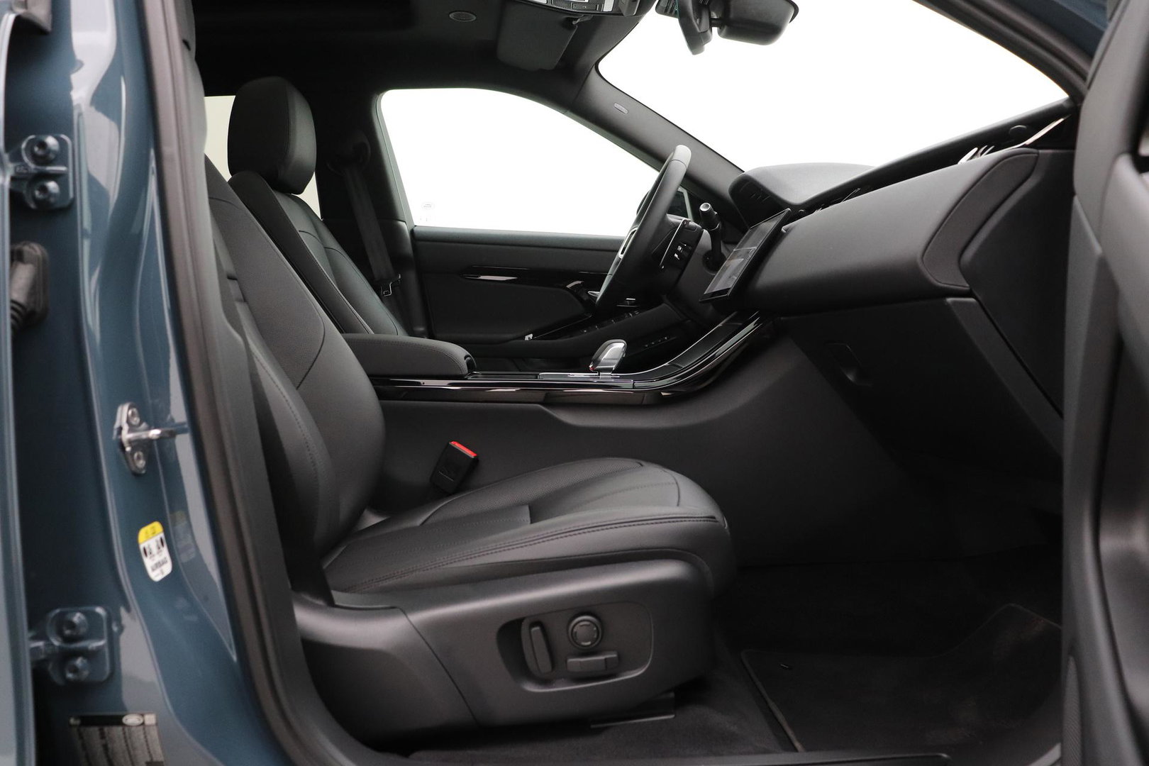 Land Rover Range Rover Evoque 1.5 P270e S | Panoramadak | 360° Camera | BLIS | Black Pack | Stoel+Stuurverwarming | Keyless | ACC
