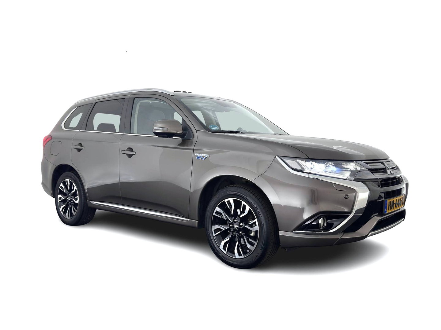 Mitsubishi Outlander 2.0 PHEV instyle+ Aut *PANO | LEATHER | FULL-LED | NAVI-FULLMAP | KEYLESS | TOPVIEW | HEATED-COMFORTSEATS | ECC | SHIFT-PADDLES | PDC | CRUISE | PRIVACY-GLASS | DAB | TOWBAR | 18''ALU*