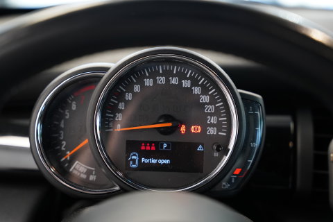 MINI 5-Deurs 1.5 Cooper Chili Navigatie Full-led CruiseControl