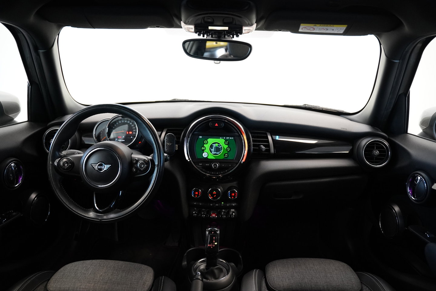 MINI 5-Deurs 1.5 Cooper Chili Navigatie Full-led CruiseControl