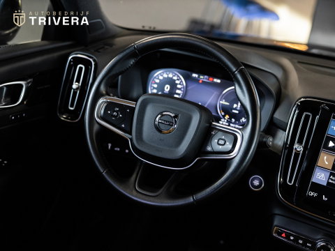 Volvo XC40 1.5 T5 Recharge Inscription 262PK l SoH 95% l CAM 360° l Vol Leder l PANO l Harm. Kardan l 1ste eig. Dealer Onderh.