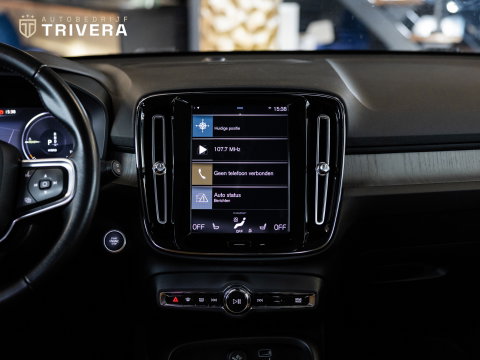 Volvo XC40 1.5 T5 Recharge Inscription 262PK l SoH 95% l CAM 360° l Vol Leder l PANO l Harm. Kardan l 1ste eig. Dealer Onderh.