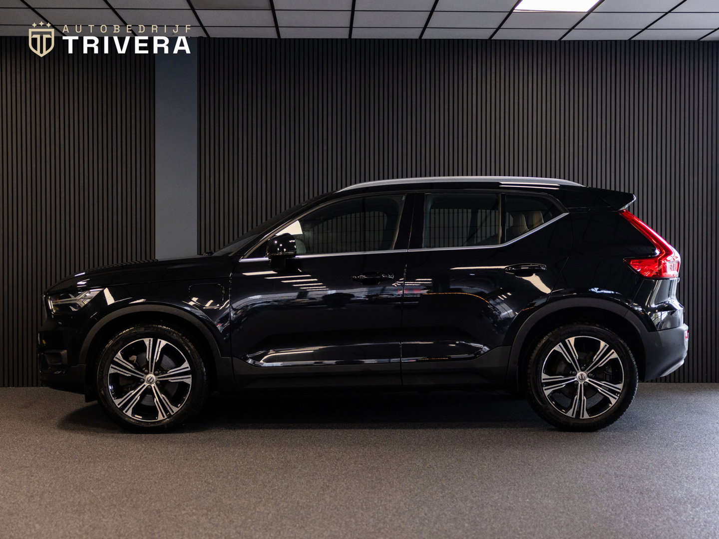 Volvo XC40 1.5 T5 Recharge Inscription 262PK l SoH 95% l CAM 360° l Vol Leder l PANO l Harm. Kardan l 1ste eig. Dealer Onderh.