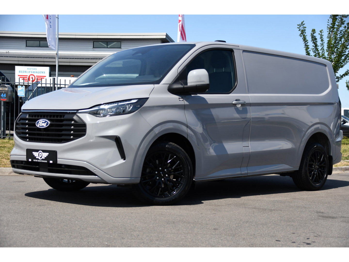 Ford Transit Custom 300 2.0 TDCI L1H1 Limited PB Edition Cruise, Camera, Carplay,, Trekhaak, 136pk, Stoelverwarming, LED, Automaat, Uniek!