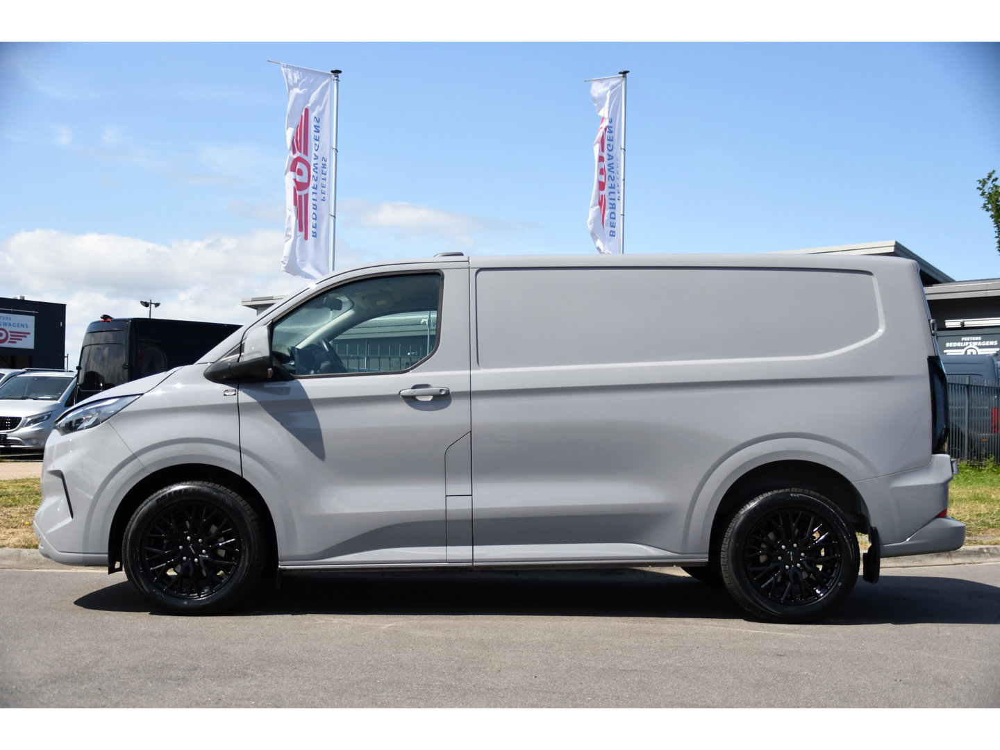 Ford Transit Custom 300 2.0 TDCI L1H1 Limited PB Edition Cruise, Camera, Carplay,, Trekhaak, 136pk, Stoelverwarming, LED, Automaat, Uniek!