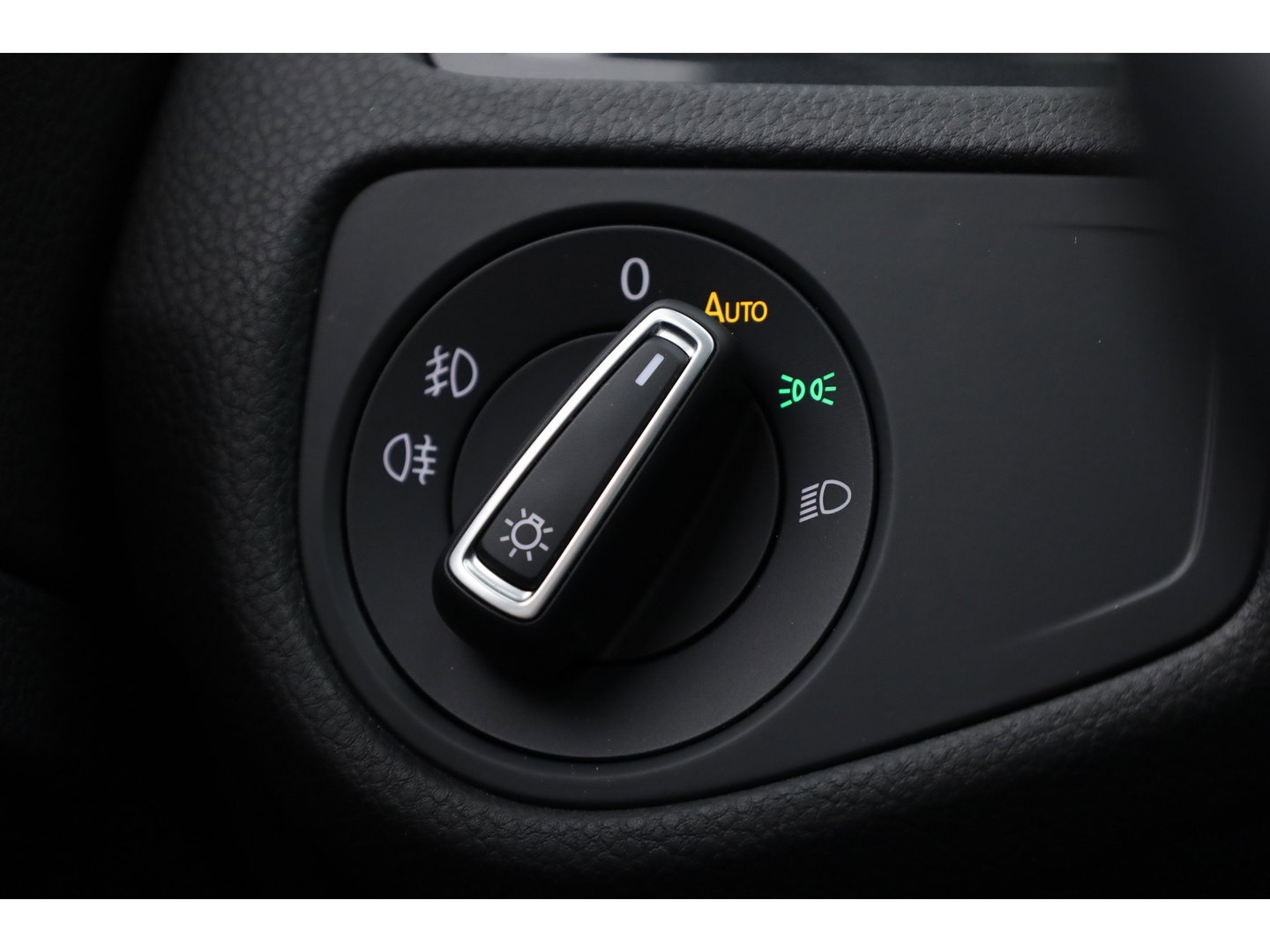 Volkswagen Golf 1.0 TSI Comfortline | Rijklaar! | Adapt. Cruise | Camera | Stoelverw. | CarPlay + NAV | Trekhaak | DAB