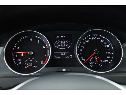 Volkswagen Golf 1.0 TSI Comfortline | Rijklaar! | Adapt. Cruise | Camera | Stoelverw. | CarPlay + NAV | Trekhaak | DAB