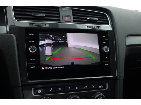 Volkswagen Golf 1.0 TSI Comfortline | Rijklaar! | Adapt. Cruise | Camera | Stoelverw. | CarPlay + NAV | Trekhaak | DAB