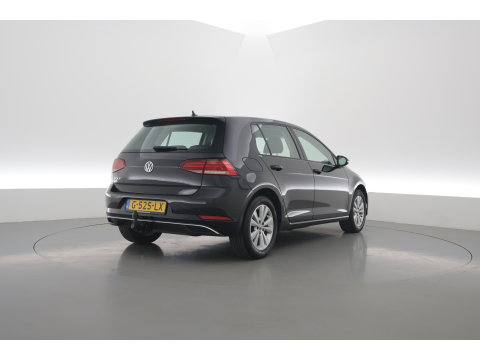Volkswagen Golf 1.0 TSI Comfortline | Rijklaar! | Adapt. Cruise | Camera | Stoelverw. | CarPlay + NAV | Trekhaak | DAB