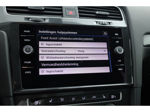 Volkswagen Golf 1.0 TSI Comfortline | Rijklaar! | Adapt. Cruise | Camera | Stoelverw. | CarPlay + NAV | Trekhaak | DAB