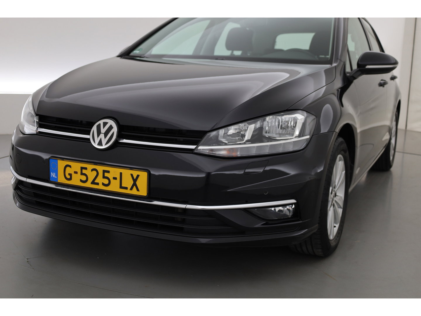 Volkswagen Golf 1.0 TSI Comfortline | Rijklaar! | Adapt. Cruise | Camera | Stoelverw. | CarPlay + NAV | Trekhaak | DAB