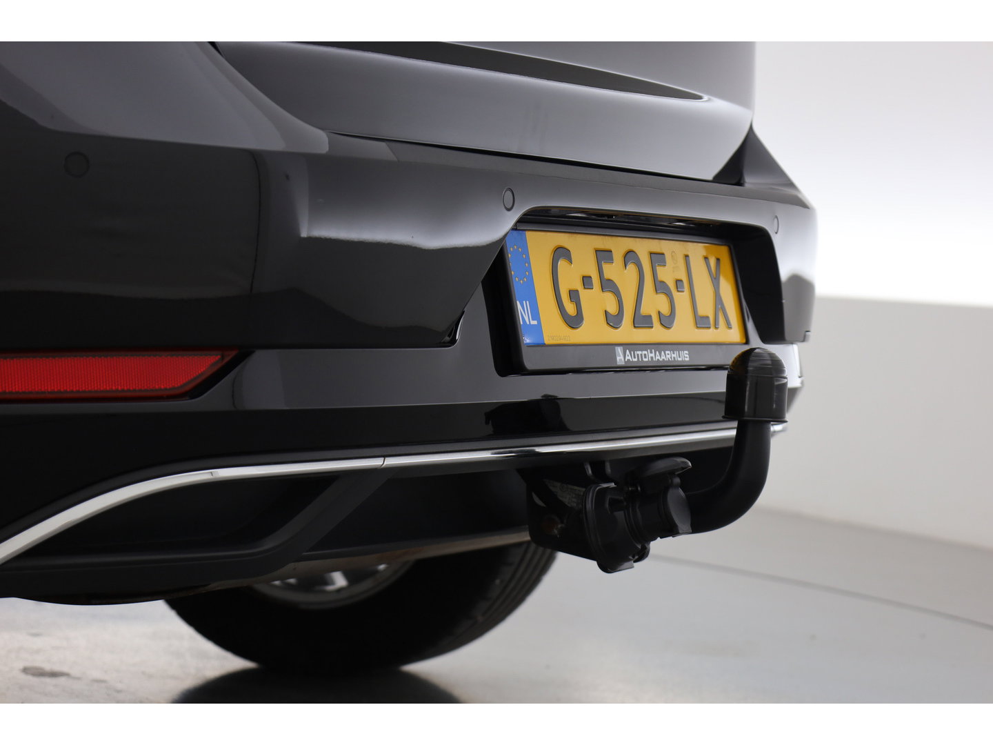 Volkswagen Golf 1.0 TSI Comfortline | Rijklaar! | Adapt. Cruise | Camera | Stoelverw. | CarPlay + NAV | Trekhaak | DAB