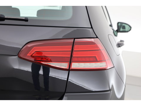 Volkswagen Golf 1.0 TSI Comfortline | Rijklaar! | Adapt. Cruise | Camera | Stoelverw. | CarPlay + NAV | Trekhaak | DAB