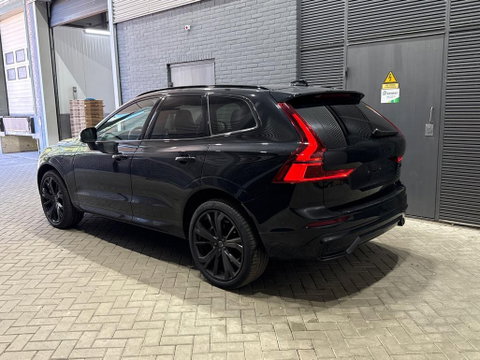 Volvo XC60 T6 Plus Black Edition | Harman/Kardon | Panoramadak | 360° Camera | Head-Up | Pilot Assist | Stoel+Stuurverwarming | 21 Inch | ACC