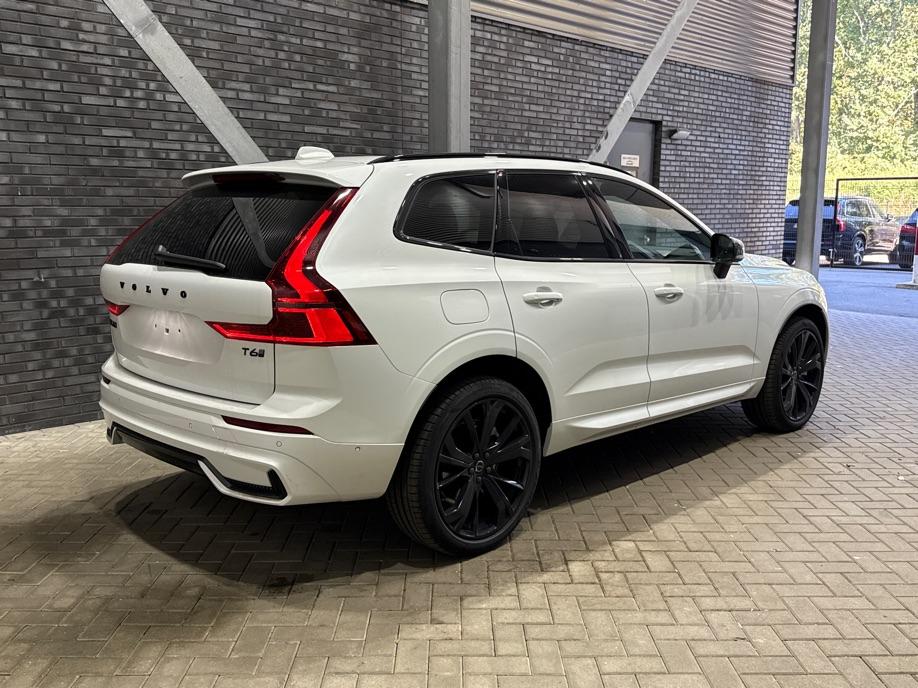 Volvo XC60 T6 Plus Black Edition | Harman/Kardon | Panoramadak | 360° Camera | Head-Up | Stoel+Stuurverwarming | Pilot Assist | 21 Inch | ACC
