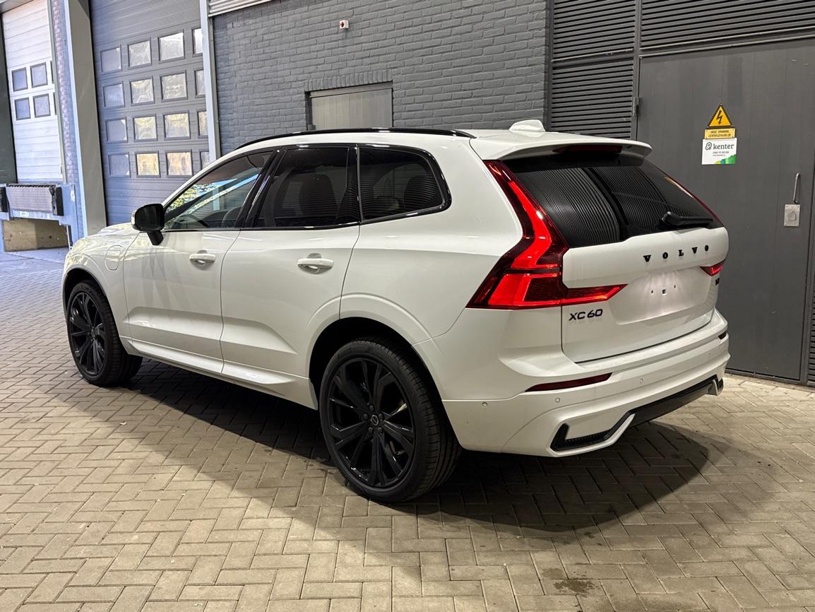 Volvo XC60 T6 Plus Black Edition | Harman/Kardon | Panoramadak | 360° Camera | Head-Up | Stoel+Stuurverwarming | Pilot Assist | 21 Inch | ACC