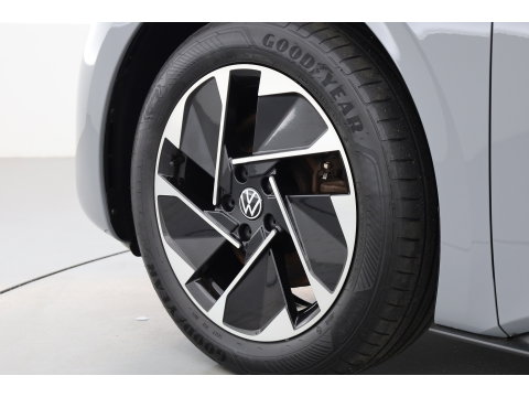Volkswagen ID.3 Pro 58 kWh | Rijklaar! | Adapt. Cruise | Apple CarPlay | Navi | 18'' | PDC V+A | Clima |
