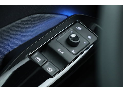 Volkswagen ID.3 Pro 58 kWh | Rijklaar! | Adapt. Cruise | Apple CarPlay | Navi | 18'' | PDC V+A | Clima |