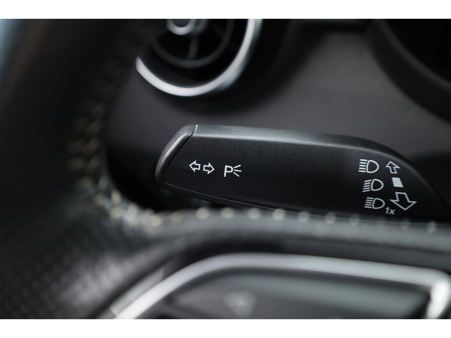 Audi A1 Sportback 1.0 TFSI Sport S line Edition | Rijklaar! | Orgi. NL | Bluetooth | bi-xenon | Navi | Cruise Ctrl. | Clima  | Licht- Regensensor