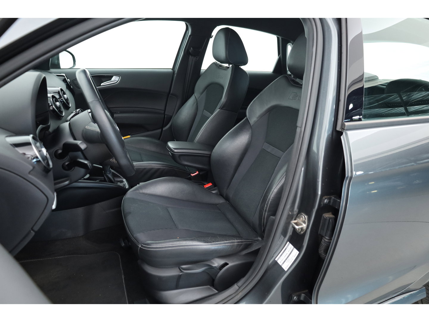 Audi A1 Sportback 1.0 TFSI Sport S line Edition | Rijklaar! | Orgi. NL | Bluetooth | bi-xenon | Navi | Cruise Ctrl. | Clima  | Licht- Regensensor