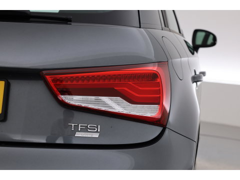 Audi A1 Sportback 1.0 TFSI Sport S line Edition | Rijklaar! | Orgi. NL | Bluetooth | bi-xenon | Navi | Cruise Ctrl. | Clima  | Licht- Regensensor