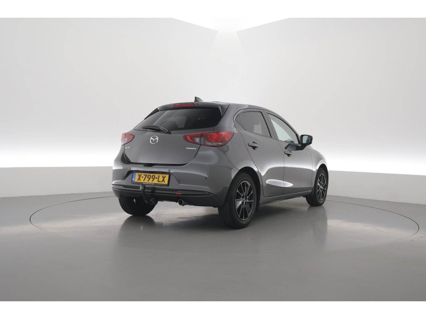 Mazda 2 1.5 SkyActiv-G 90 Homura | Rijklaar! | Navi by Apple CarPlay | Stoel- Stuurverw. | Trekhaak | Camera | Cruise Ctrl.