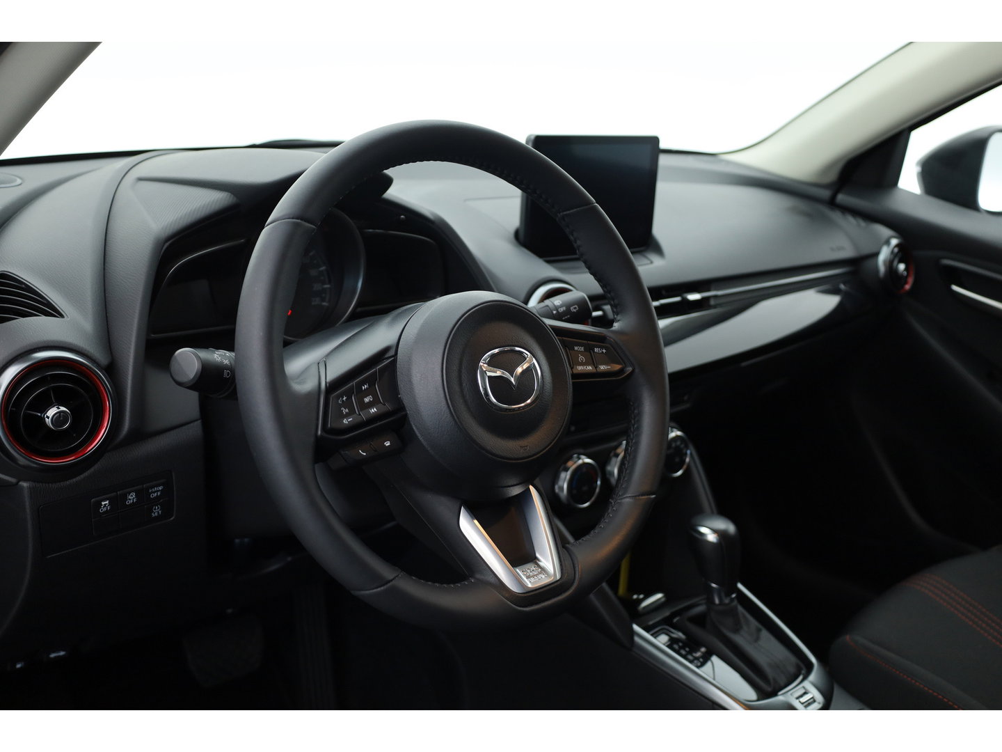 Mazda 2 1.5 SkyActiv-G 90 Homura | Rijklaar! | Navi by Apple CarPlay | Stoel- Stuurverw. | Trekhaak | Camera | Cruise Ctrl.