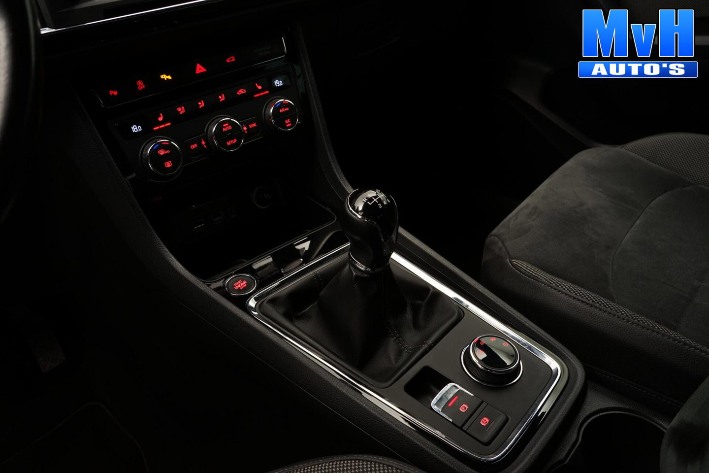 SEAT Ateca 1.4 EcoTSI Xcellence|PANO|360ºCAM|TREKH|LUXE!|NAP